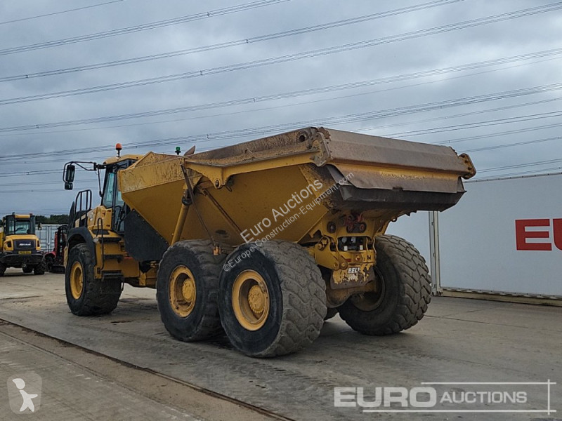 Basculantă Bell B30E