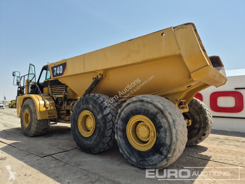 Basculantă Caterpillar 740