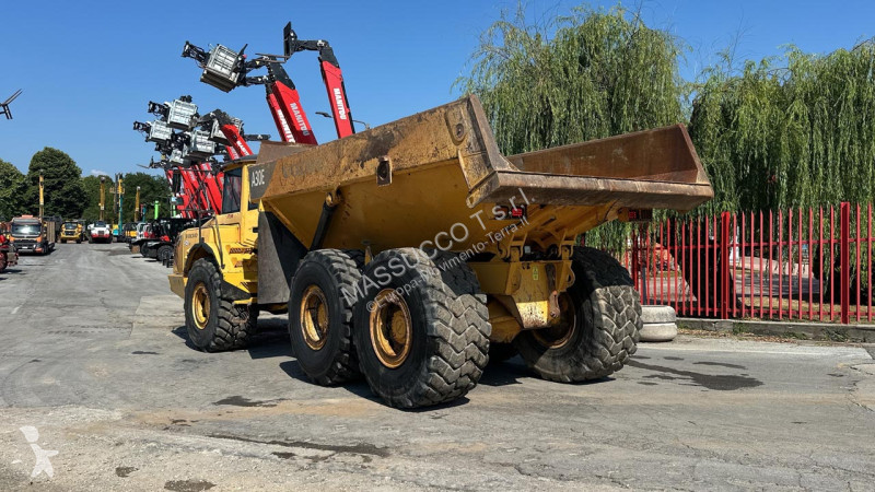عربة قلابة Volvo 6X6
