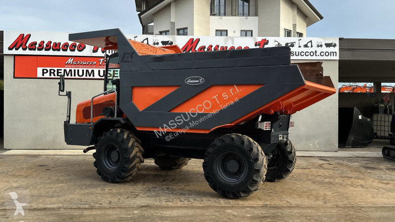 Sklápač  D12 4x4x4