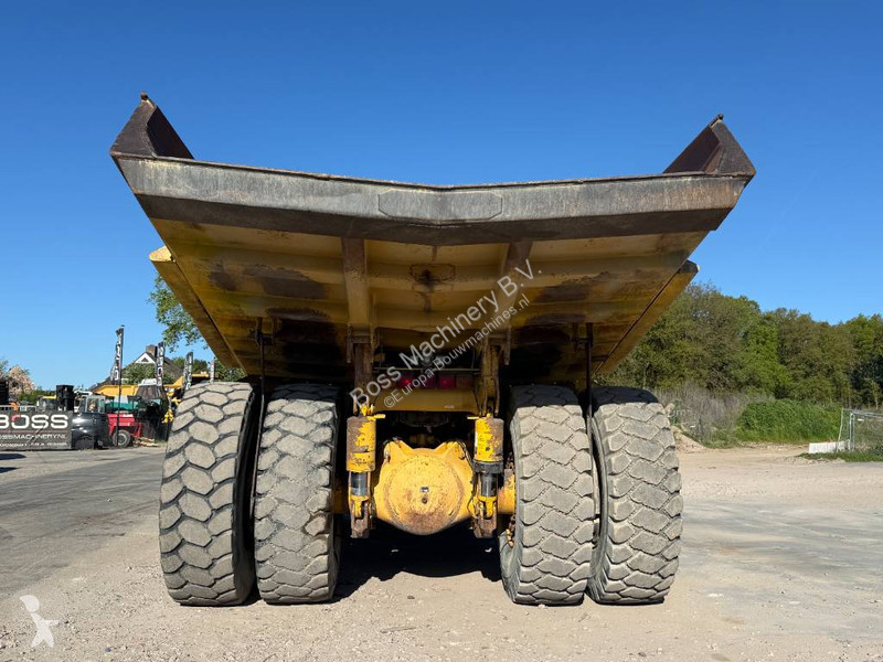 Sklápač Komatsu HD605-5 - Automatic Greasing /...