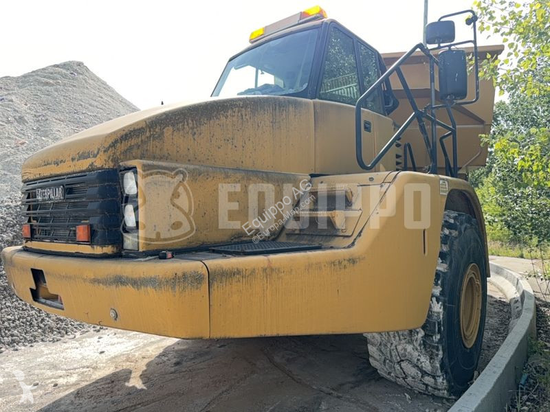 Sklápač Caterpillar 740
