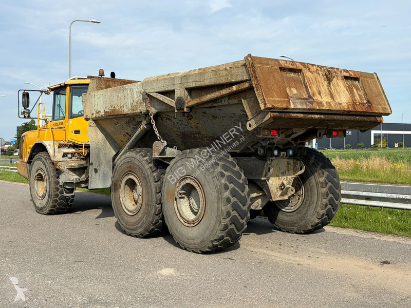 عربة قلابة Volvo