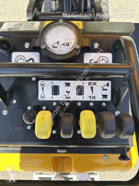 عربة قلابة JCB mit Tritt
