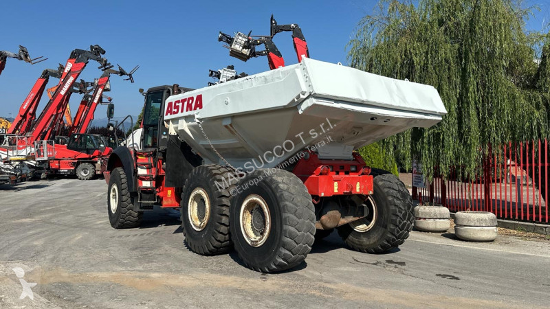 عربة قلابة Astra 30D 6X6