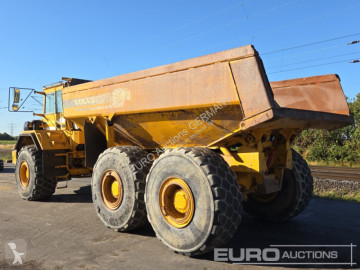 Tombereau articulé Volvo