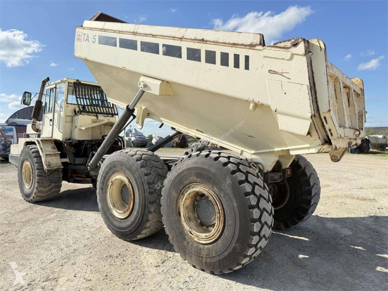 عربة قلابة Terex