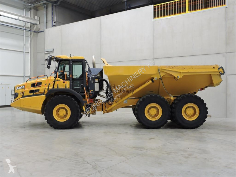عربة قلابة Bell B30E
