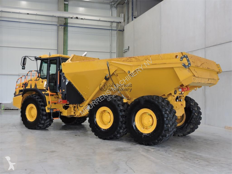 عربة قلابة Bell B30E