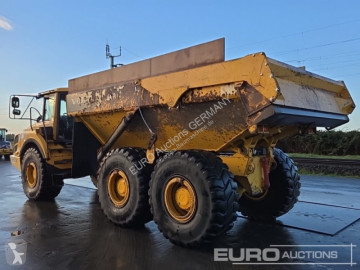 Tombereau articulé Volvo