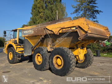 Tombereau articulé Volvo