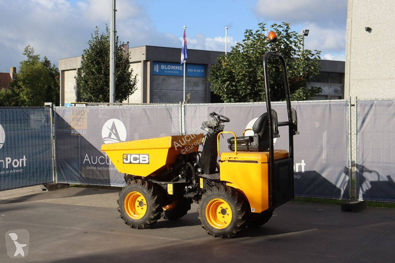 Sklápač JCB