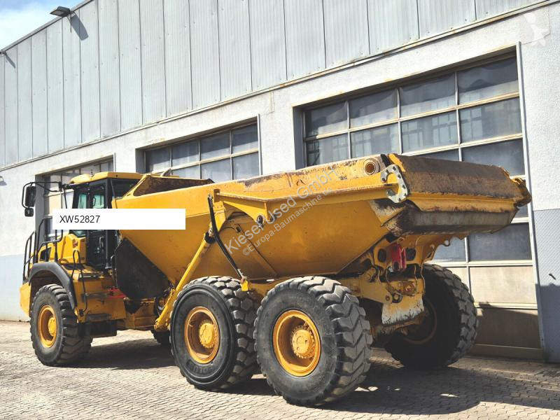 عربة قلابة Bell B25E