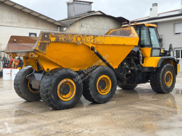 Kloubová sklápěčka JCB