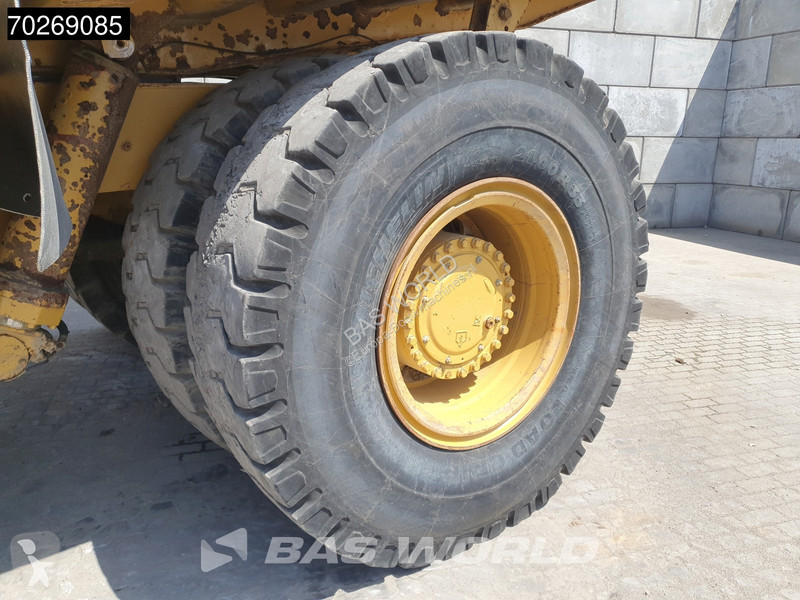 Dumper Caterpillar