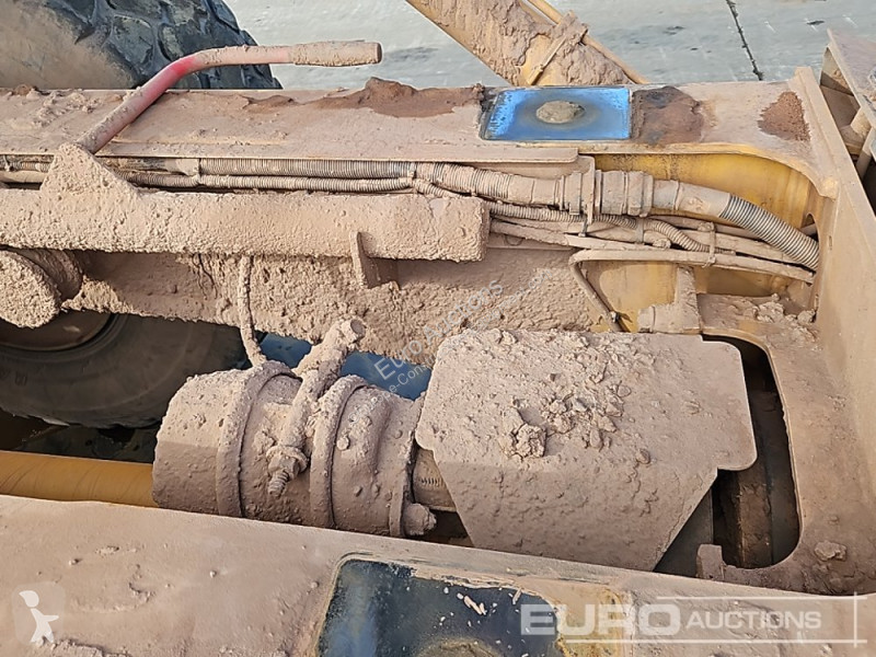عربة قلابة Bell B25E