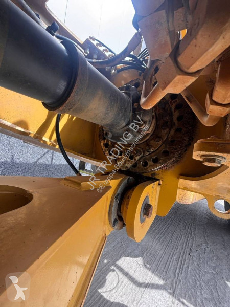 Tombereau Caterpillar 730