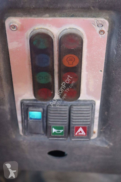 عربة قلابة Ausa D AHG