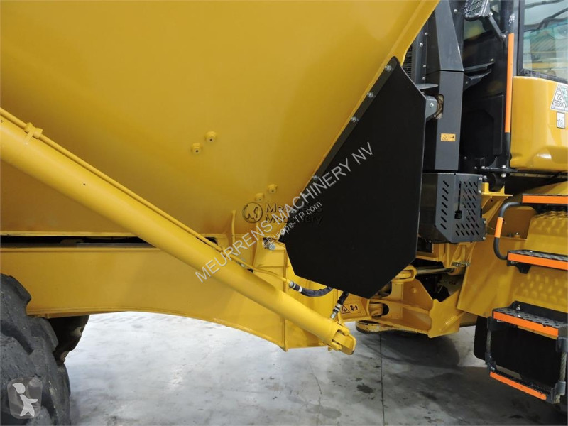 عربة قلابة Bell B30E