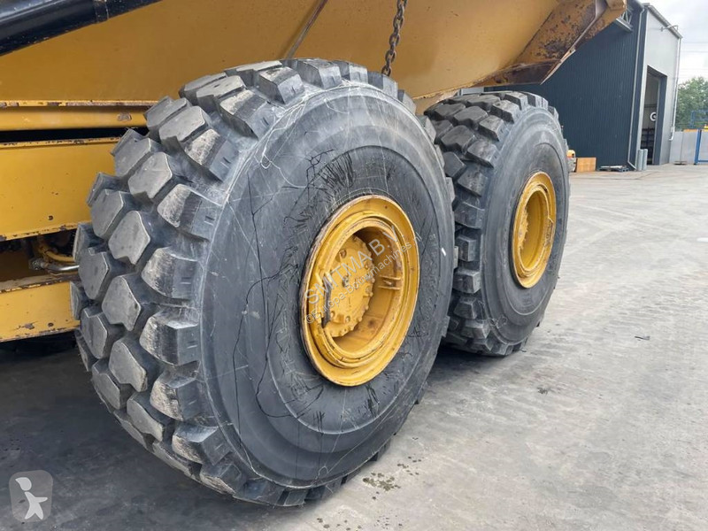 Sklápač Caterpillar 745 04A - New Tires