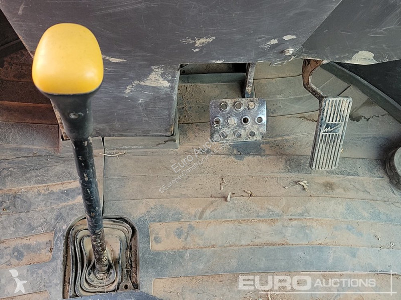 Basculantă Mecalac 9MDX