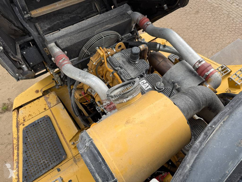 Sklápač Caterpillar - Automatic Greasing / Camera