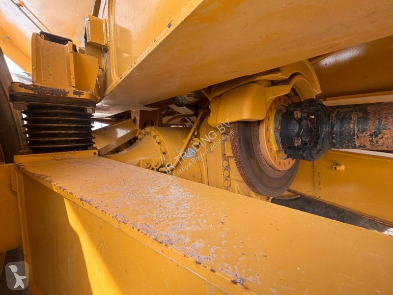 Tombereau Caterpillar 730