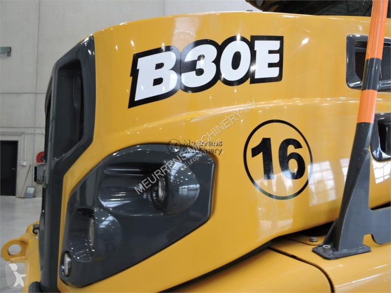عربة قلابة Bell B30E