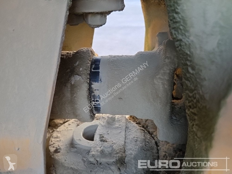 عربة قلابة Volvo