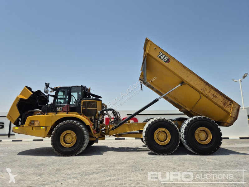 Basculantă Caterpillar 745