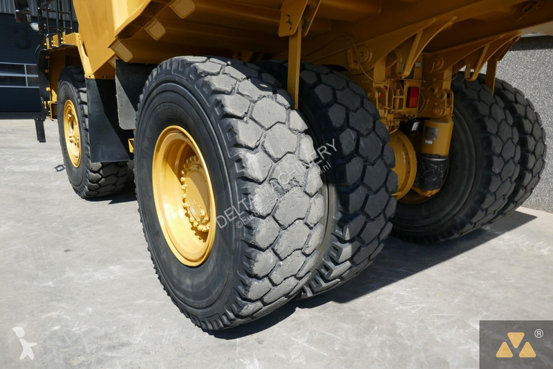 Dumper Caterpillar