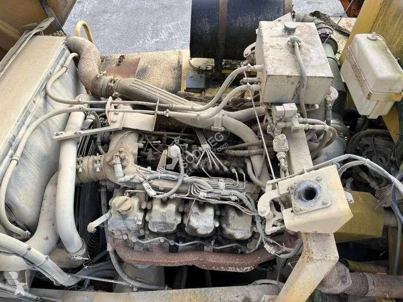 عربة قلابة Bell M 6X6