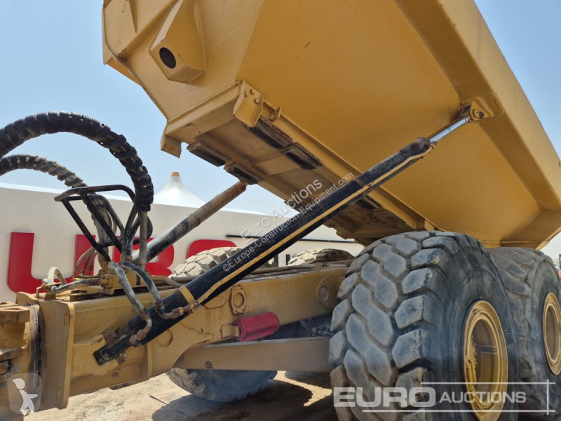 Basculantă Caterpillar 740