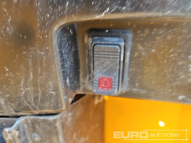 Basculantă Thwaites 3 Ton Swivel Skip
