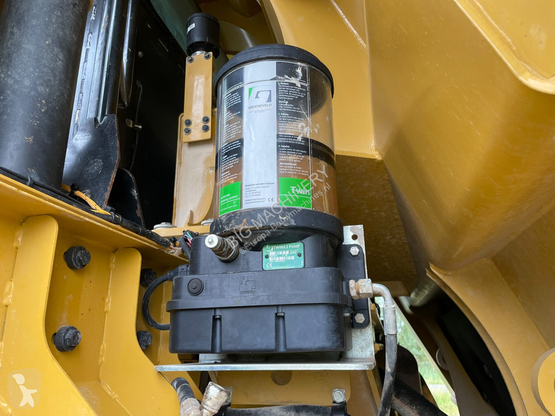 عربة قلابة Caterpillar G