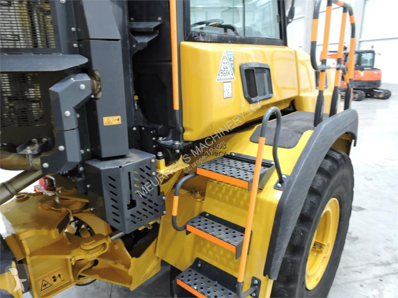 عربة قلابة Bell B30E
