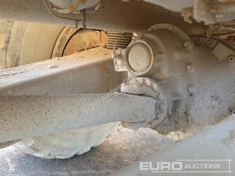 عربة قلابة Volvo