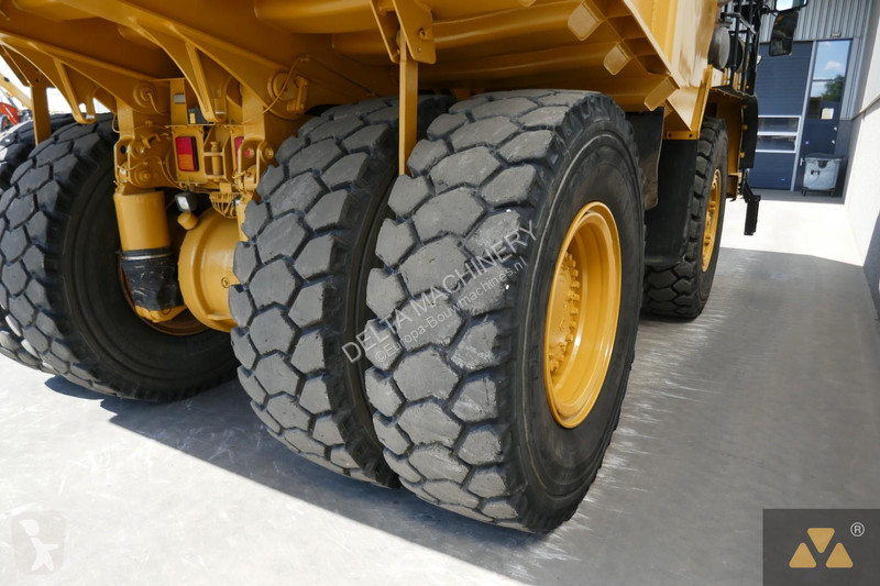 Dumper Caterpillar
