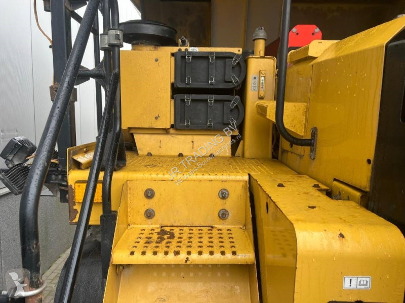 عربة قلابة Caterpillar