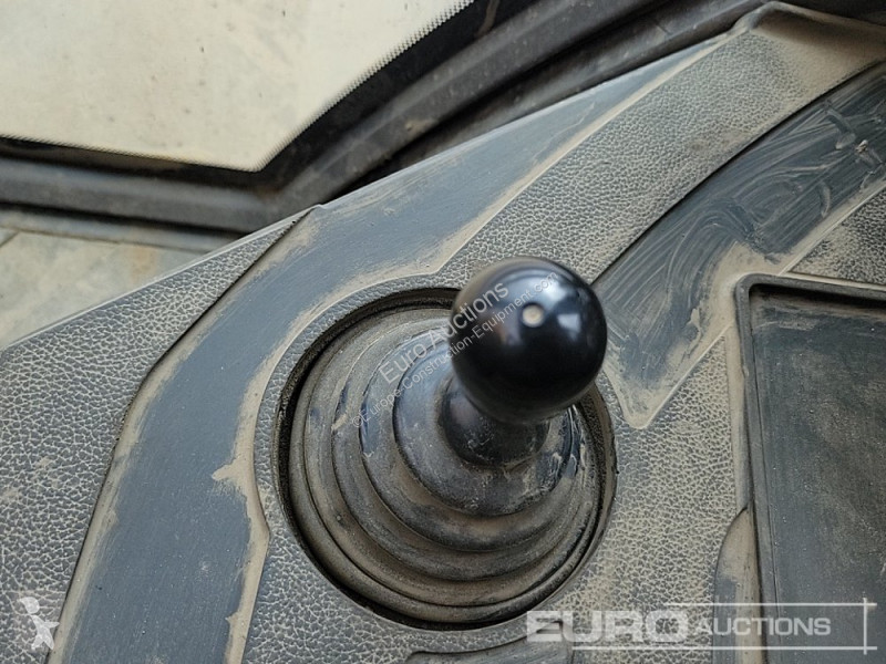 Basculantă Mecalac 6SMDX