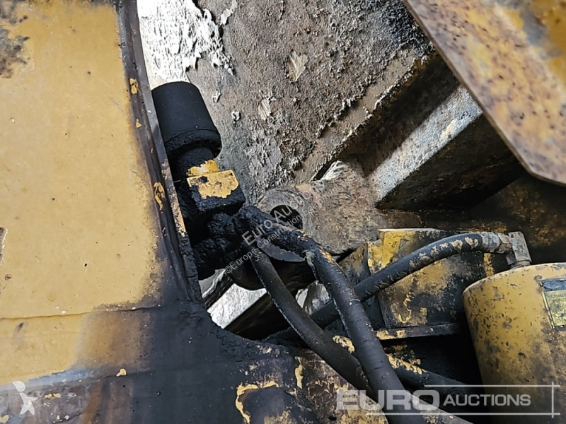 Sklápěčka Caterpillar 777