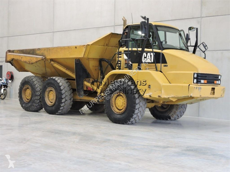 Sklápač Caterpillar 725