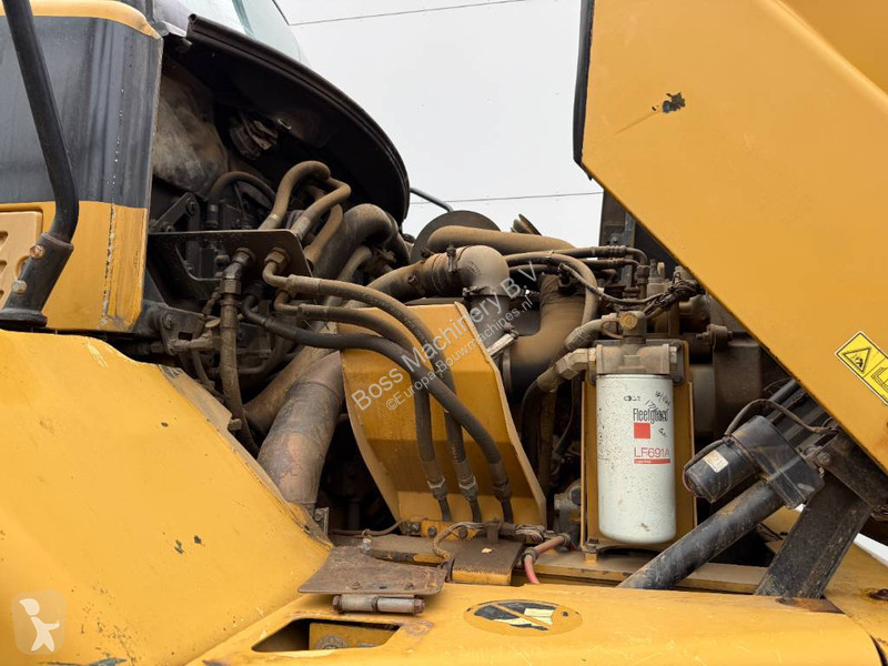 عربة قلابة Caterpillar - Body Heating / Backup...