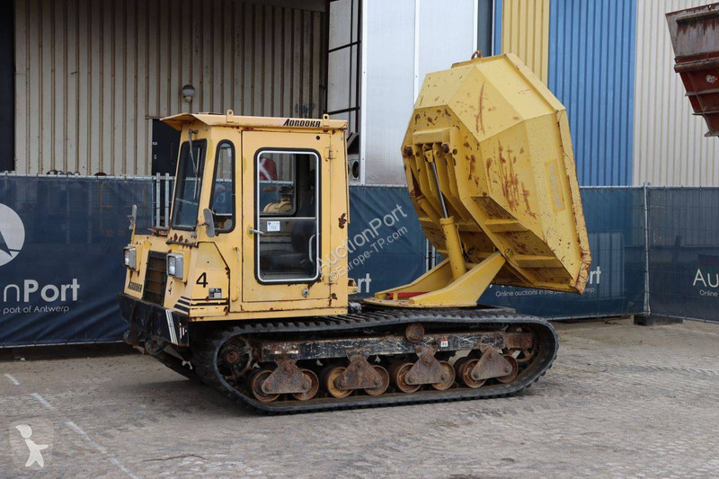 عربة قلابة Morooka MST-600 E