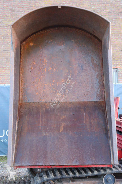 عربة قلابة Kubota