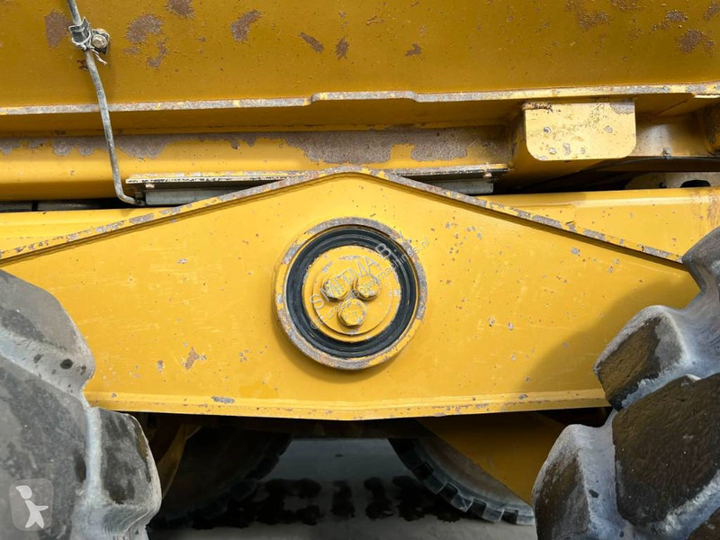 Sklápač Caterpillar 735 |