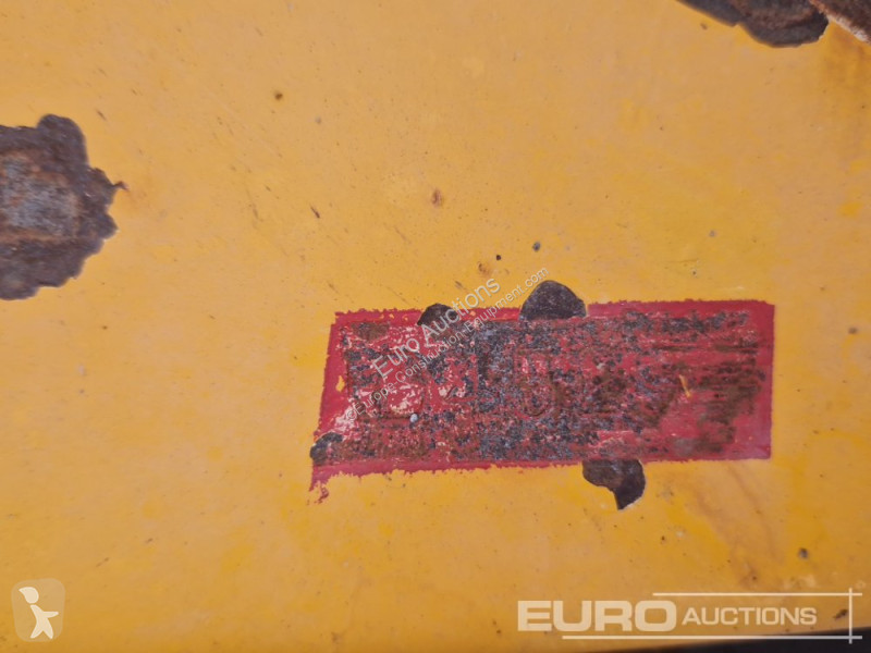عربة قلابة Thwaites 3 Ton Swivel Skip