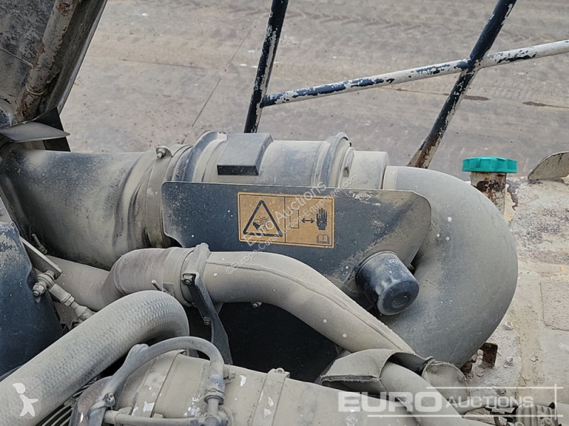 Basculantă Bell B30E