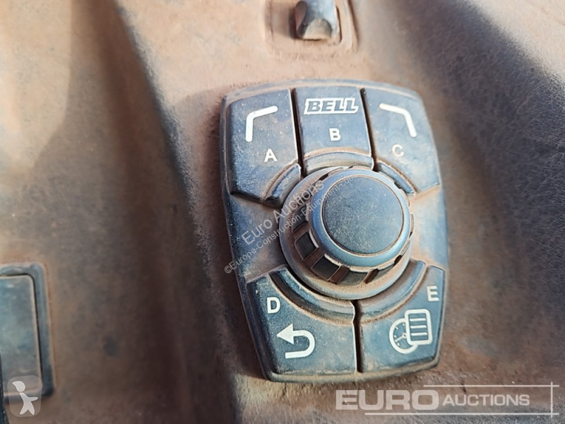عربة قلابة Bell B25E