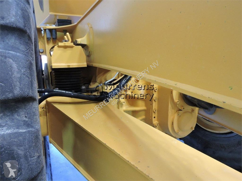 عربة قلابة Volvo G